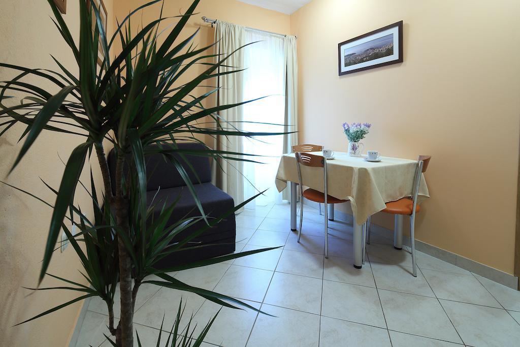 La Familia Apartments Μακάρσκα Δωμάτιο φωτογραφία